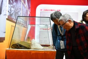 新民晚报 | 上海志愿军纪念馆这件展品，见证了长津湖战役的历史